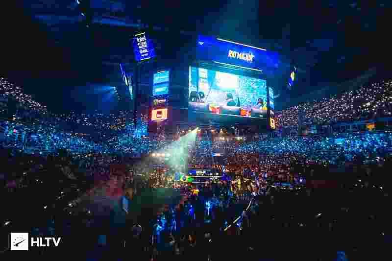 队之间的裂 队之间的裂