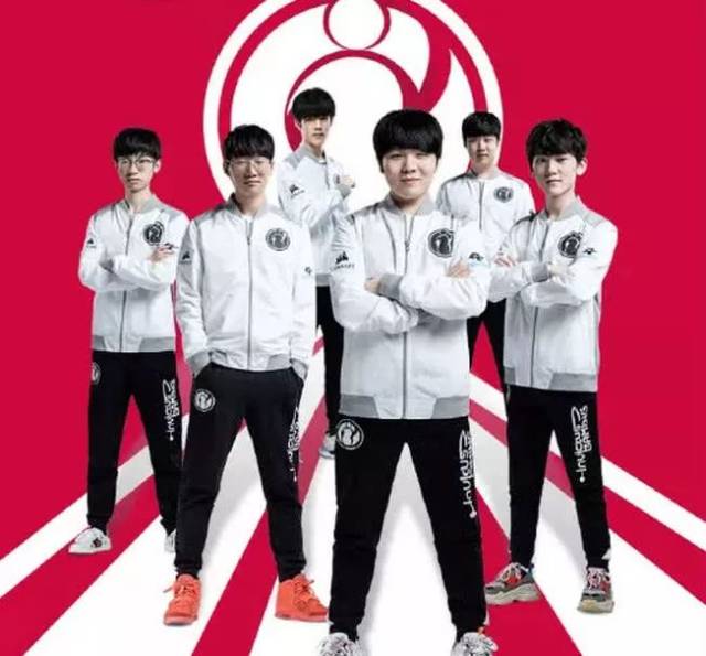 前者强调稳 前者强调稳