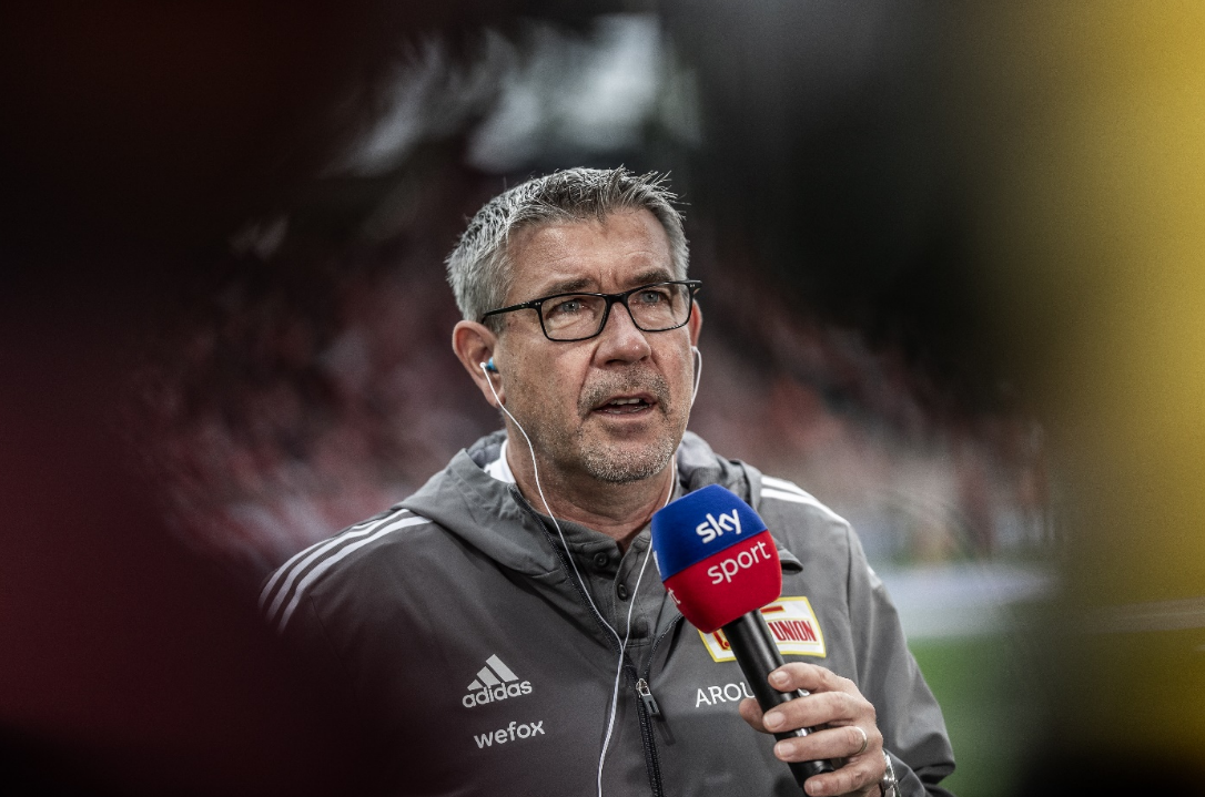 冲破乱流墙 冲破乱流墙